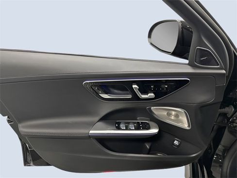 Used 2025 Mercedes-Benz C 300 4MATIC Sedan image 15