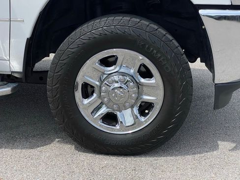 Used 2022 RAM 2500 Big Horn AWD/4WD image 32