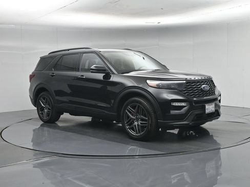 Certified 2023 Ford Explorer ST w/ Equipment Group 401A AWD/4WD image 6