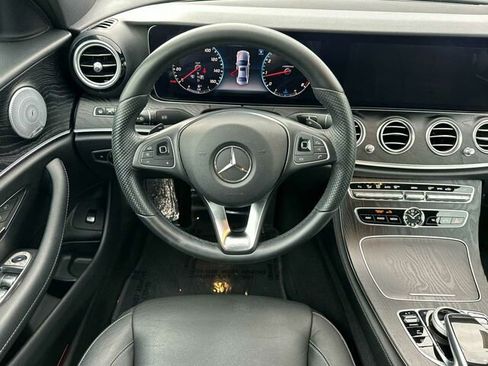 Used 2018 Mercedes-Benz E 400 4MATIC Sedan image 18