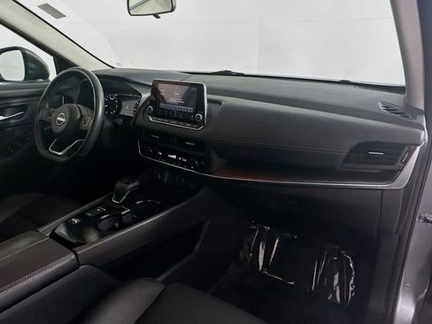 Certified 2024 Nissan Rogue SV w/ SV Premium Package FWD image 28