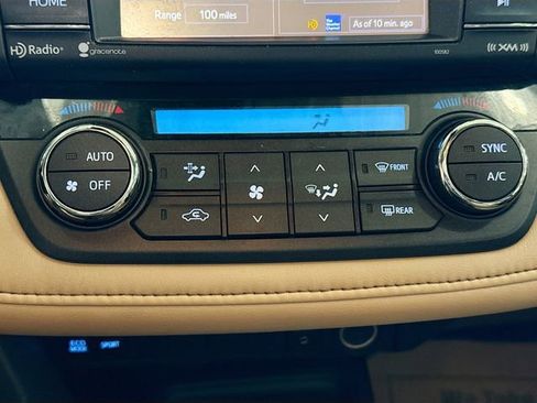 Used 2018 Toyota RAV4 XLE FWD image 16