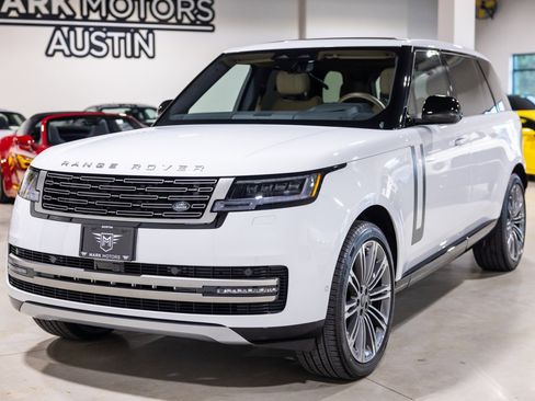 Used 2026 Land Rover Range Rover Long Wheelbase SE AWD/4WD image 12