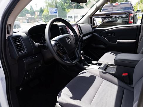 Used 2022 Nissan Frontier S RWD image 17