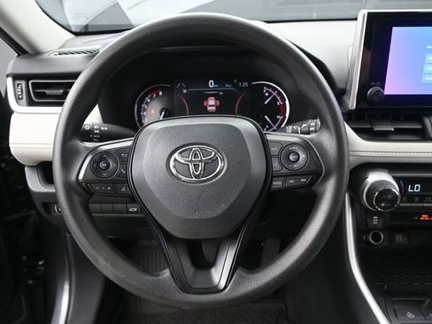 Used 2023 Toyota RAV4 XLE w/ Convenience Package FWD image 7