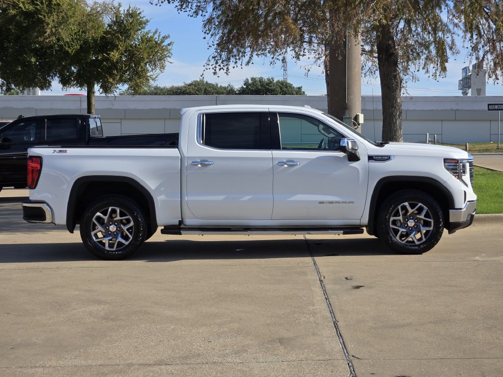 Used 2023 GMC Sierra 1500 SLT w/ SLT Premium Package AWD/4WD image 4