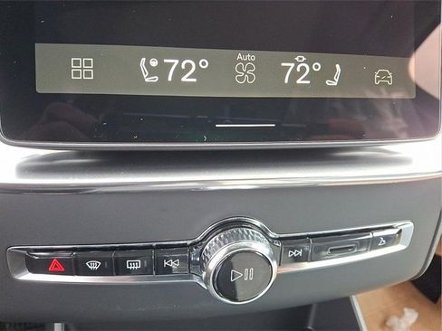 New 2026 Volvo XC90 B6 Ultra image 9