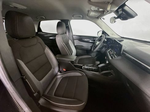 Used 2025 Chevrolet TrailBlazer LT FWD image 33