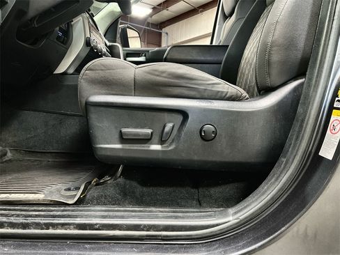 Used 2019 Toyota Tundra SR5 image 12