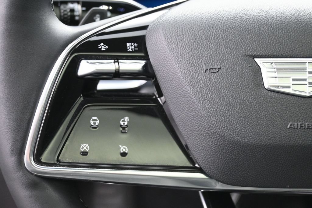 Used 2024 Cadillac Lyriq Luxury w/ LPO, Floor Liner Package AWD/4WD image 14