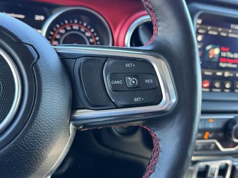 Used 2023 Jeep Gladiator Rubicon w/ LED Lighting Group image 17