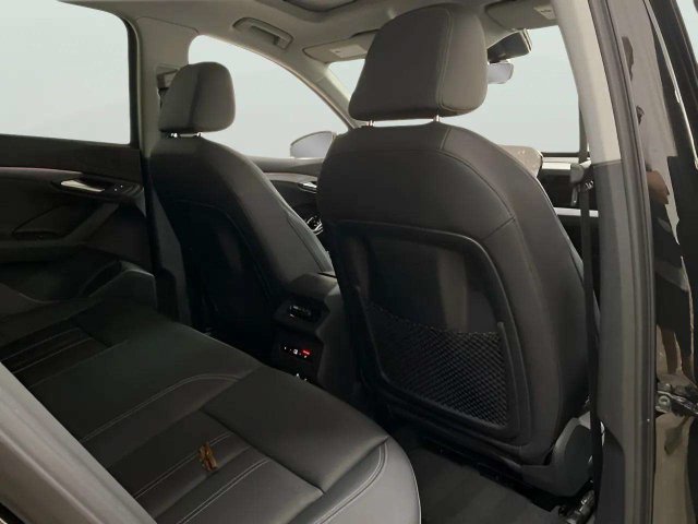 Used 2025 Audi Q6 e-tron Premium w/ Convenience Package RWD image 55