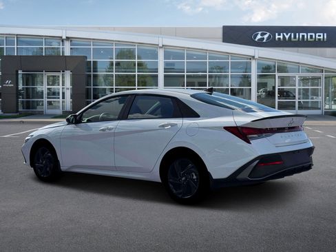 New 2026 Hyundai Elantra Sport FWD image 4