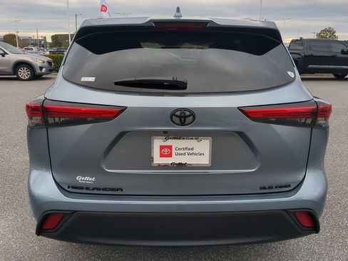 Used 2022 Toyota Highlander XLE image 14