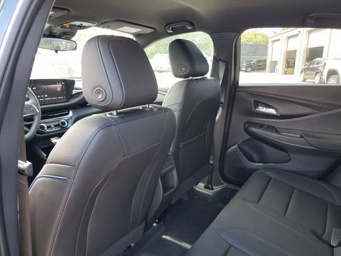 New 2026 Buick Envista Sport Touring w/ Convenience I Package FWD image 9