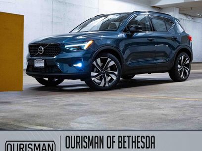 New 2026 Volvo XC40 B5 Ultra w/ Climate Package