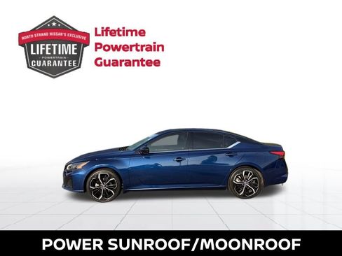 Certified 2023 Nissan Altima 2.5 SR w/ SR Premium Package FWD image 2
