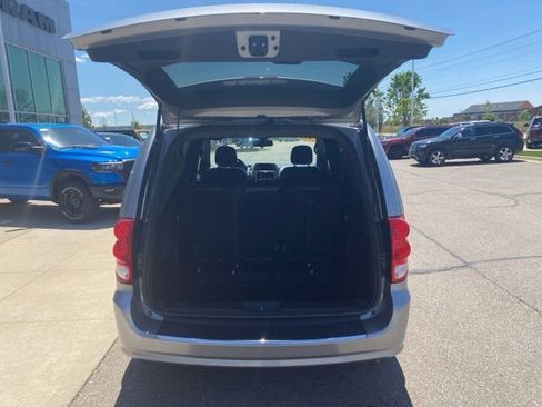 Used 2019 Dodge Grand Caravan GT FWD image 26