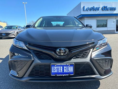 Used 2023 Toyota Camry SE w/ Cold Weather Package AWD/4WD image 4