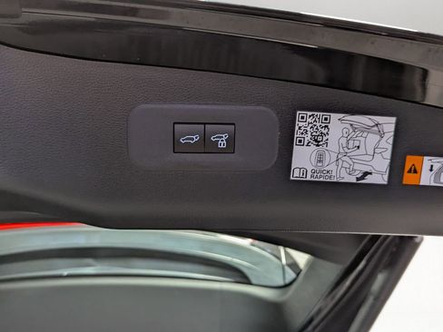 Used 2025 Toyota Crown Signia image 42