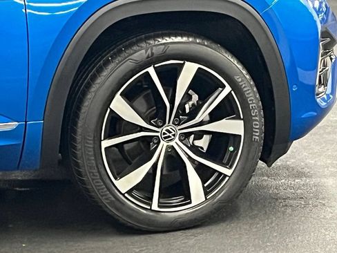 Used 2024 Volkswagen Atlas Cross Sport SEL Premium R-Line AWD/4WD image 42
