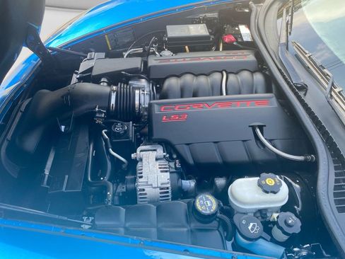 Used 2011 Chevrolet Corvette Coupe w/ 1LT RWD image 10