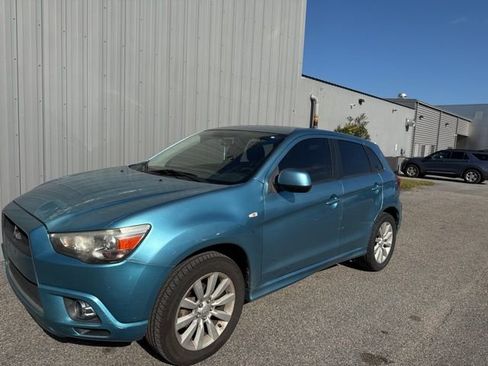 Used 2011 Mitsubishi Outlander Sport SE image 1