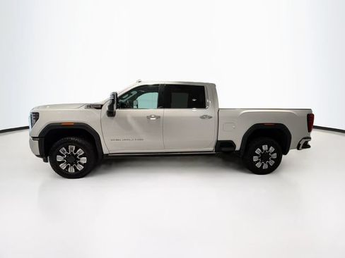 Used 2025 GMC Sierra 3500 Denali w/ Denali Reserve Package AWD/4WD image 4