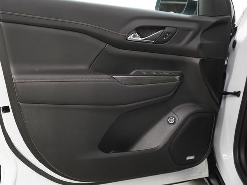 Used 2023 GMC Acadia SLT image 20