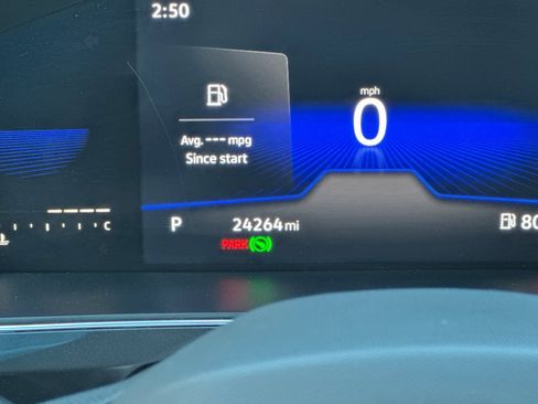 Used 2022 Volkswagen Tiguan S image 28