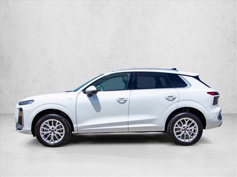 New 2026 Audi Q3 quattro 2.0T AWD/4WD image 8