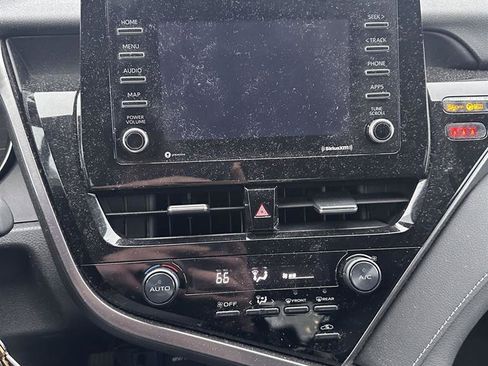 Certified 2021 Toyota Camry SE image 9