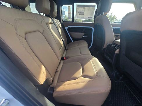 New 2026 Land Rover Defender 110 X-Dynamic SE image 14