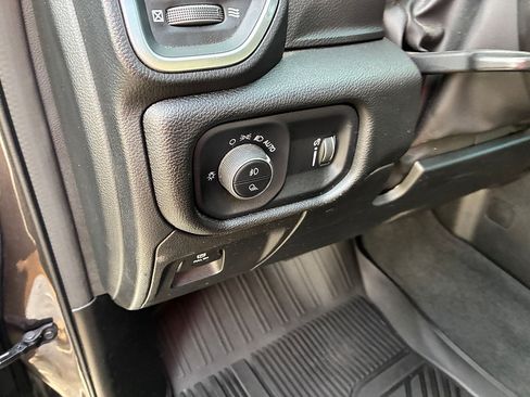 Used 2024 RAM 1500 Big Horn RWD image 15