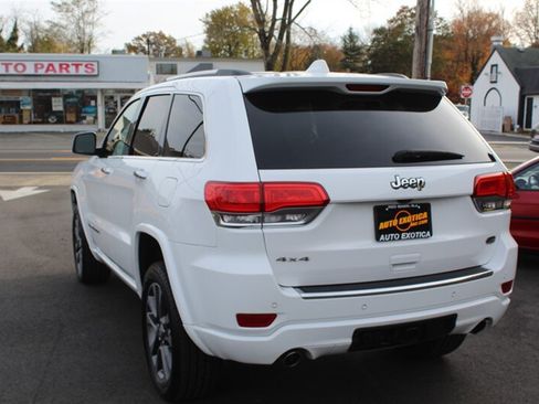 Used 2017 Jeep Grand Cherokee Overland AWD/4WD image 2