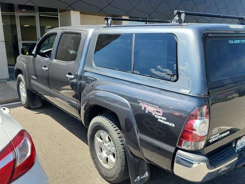 Used 2010 Toyota Tacoma 4x4 Double Cab image 7