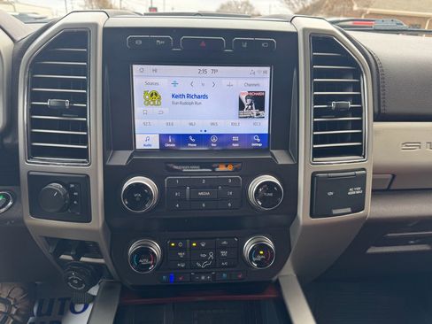 Used 2021 Ford F250 King Ranch w/ Chrome Package image 22