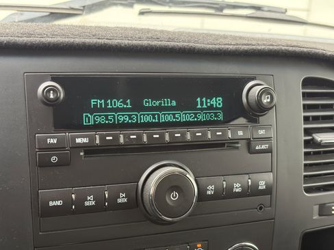 Used 2013 Chevrolet Silverado 1500 LT image 17