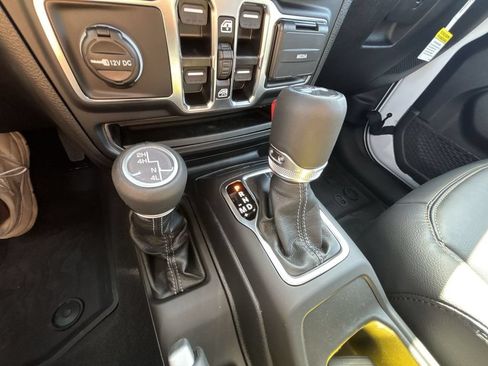 New 2025 Jeep Wrangler Unlimited Sahara AWD/4WD image 25