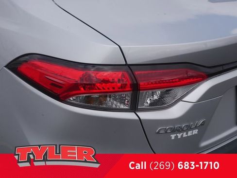 Used 2023 Toyota Corolla LE w/ LE Convenience Package FWD image 12