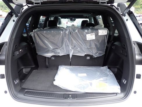 New 2025 Jeep Grand Cherokee L Altitude image 6