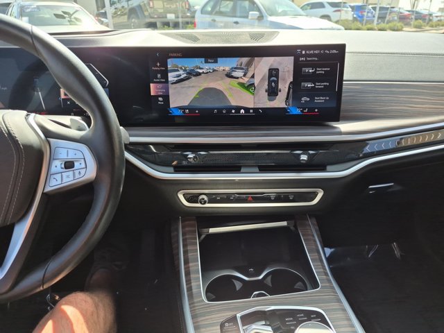 Used 2024 BMW X7 xDrive40i w/ Parking Assistance Package AWD/4WD image 15