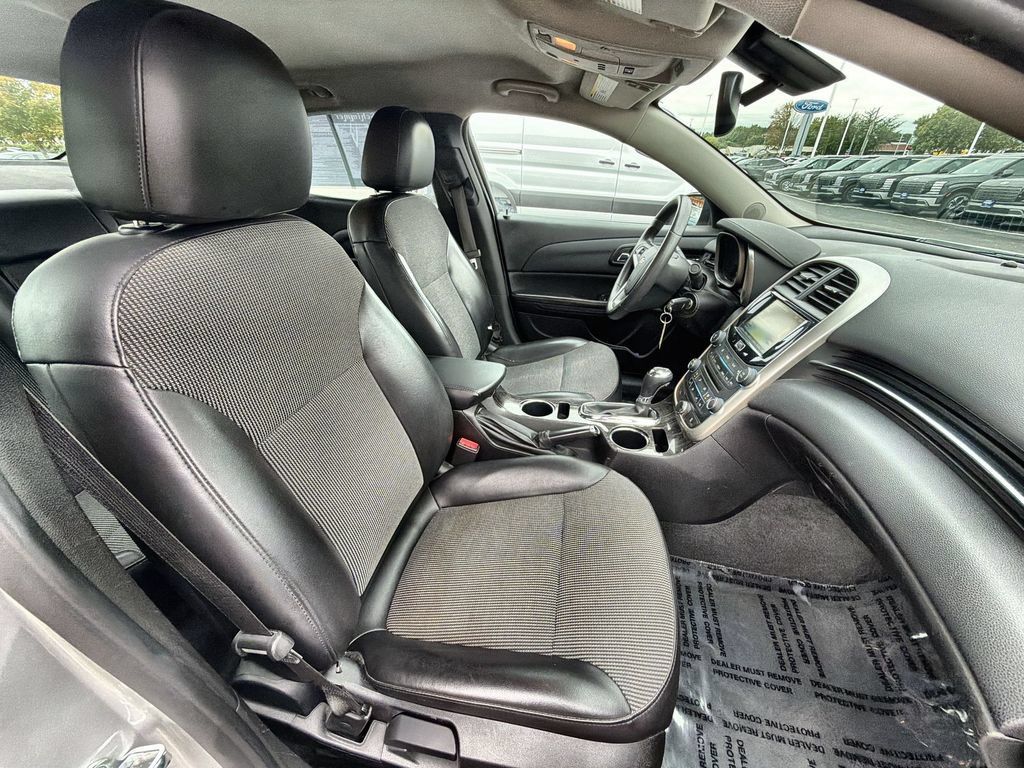 Used 2015 Chevrolet Malibu LT w/ Power Convenience Package FWD image 23