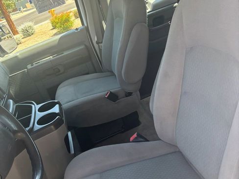 Used 2014 Ford E-350 and Econoline 350 XLT RWD image 14