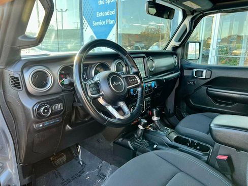Used 2021 Jeep Wrangler Unlimited Rubicon 4xe AWD/4WD image 12