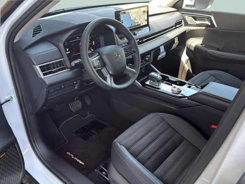 New 2026 Mitsubishi Outlander SE FWD image 20