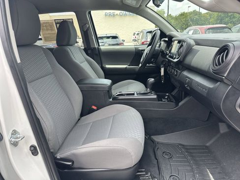 Used 2023 Toyota Tacoma SR AWD/4WD image 22