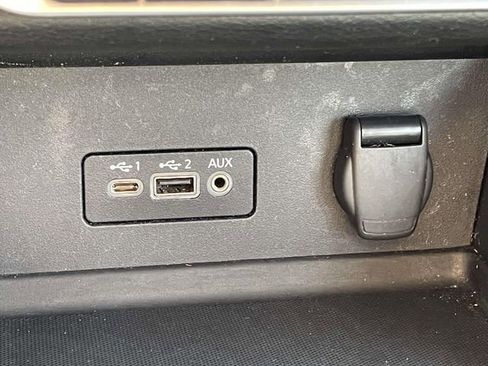 Used 2023 Nissan Sentra SV FWD image 28