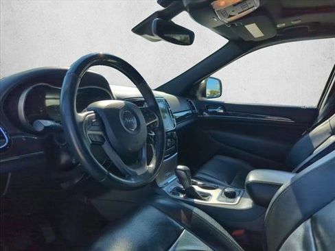 Used 2019 Jeep Grand Cherokee Overland image 5