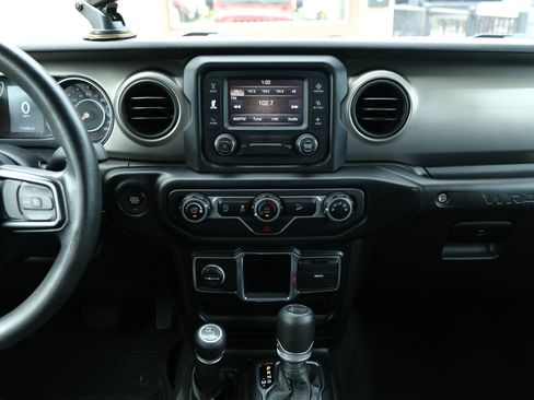 Used 2020 Jeep Wrangler Unlimited Sport image 23